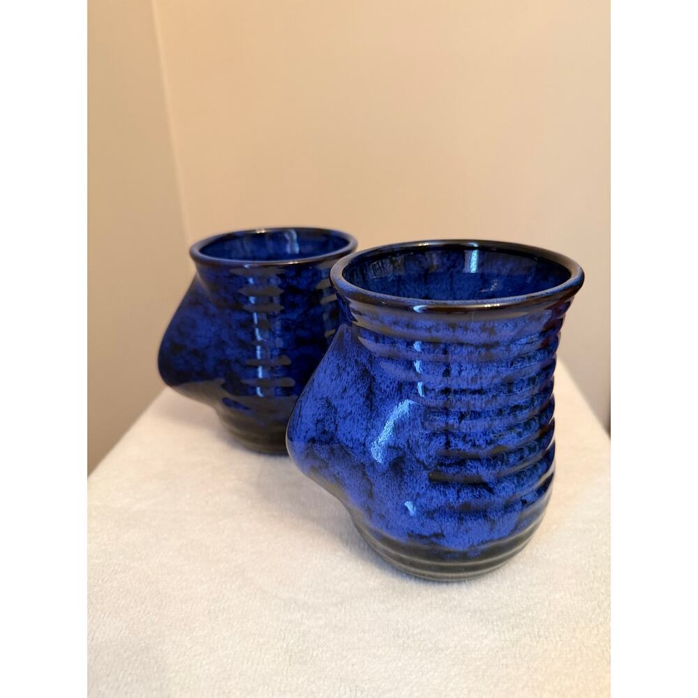 Two blue-black glazed studio pottery ceramic mugs functional hand-warmer pocket - Picture 4 of 7
